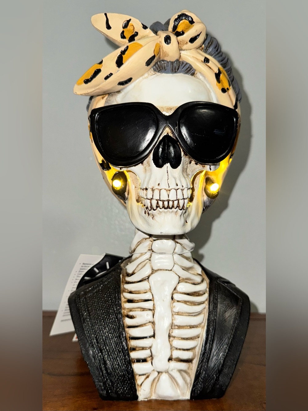 Cute 🥰 LED Halloween Rockabilly Style Female Skeleton Bust